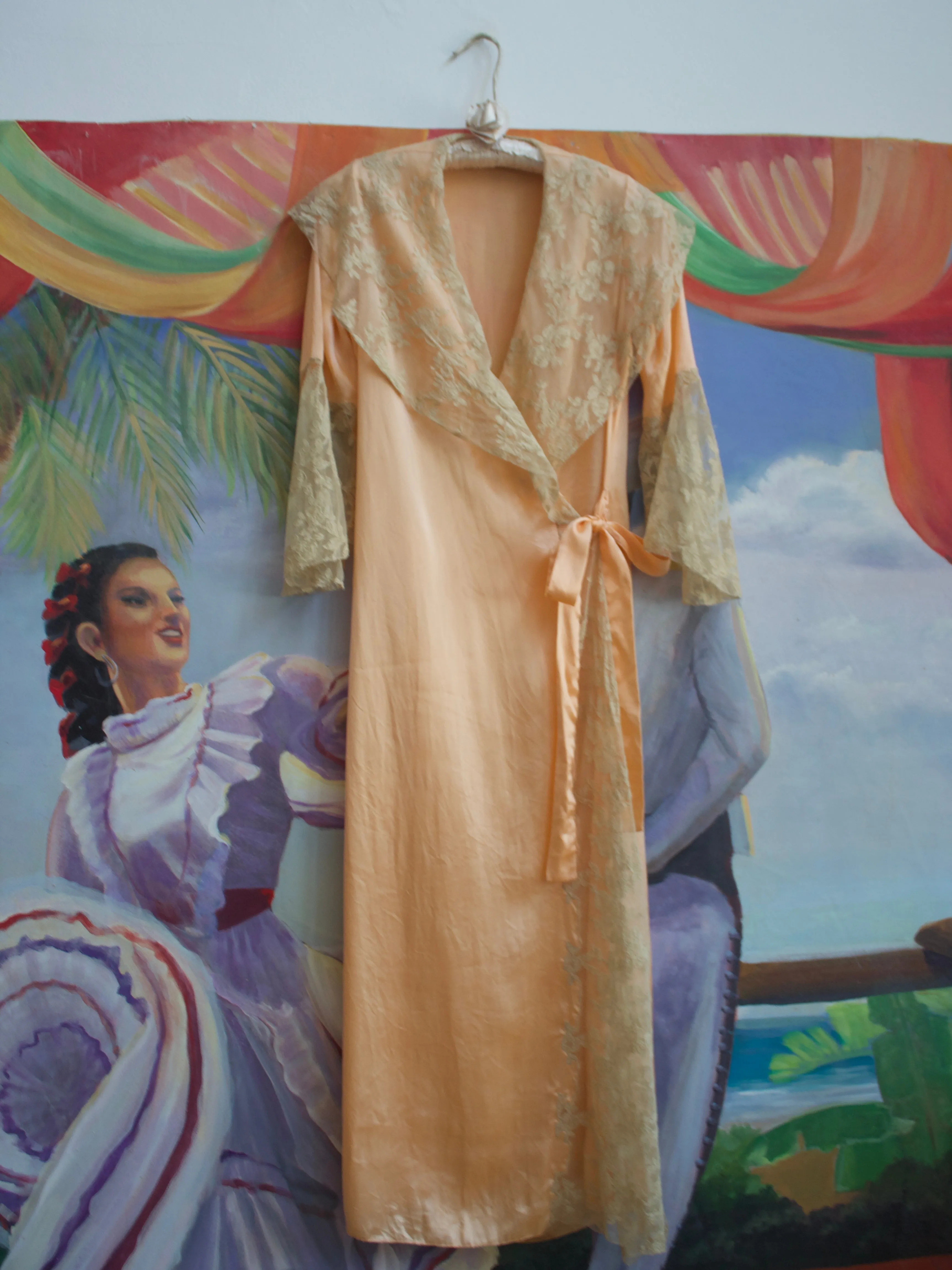 1930s Peach Satin & Ecru Lace Wrap Bell Sleeve Dressing Gown Robe