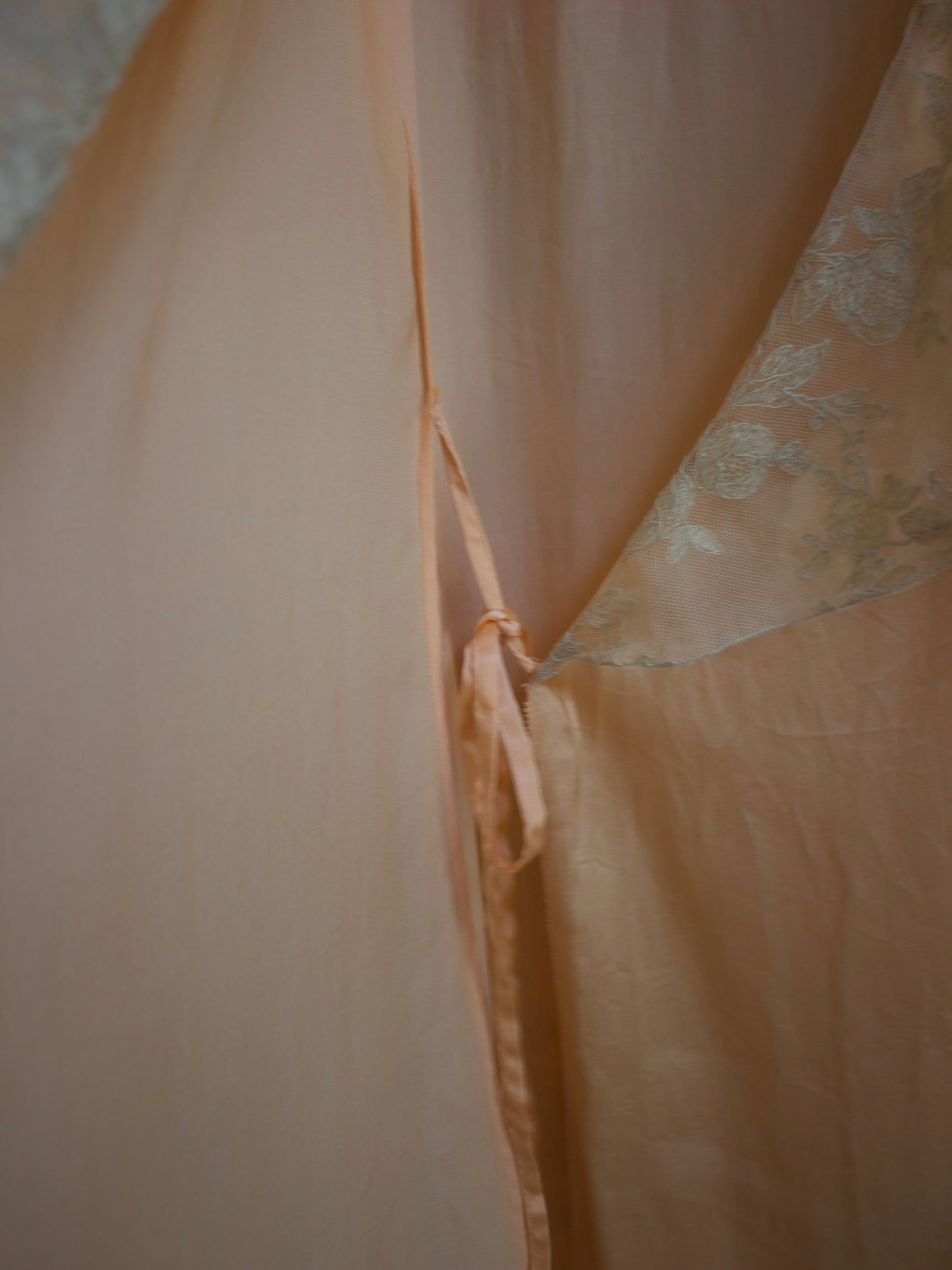 1930s Peach Satin & Ecru Lace Wrap Bell Sleeve Dressing Gown Robe