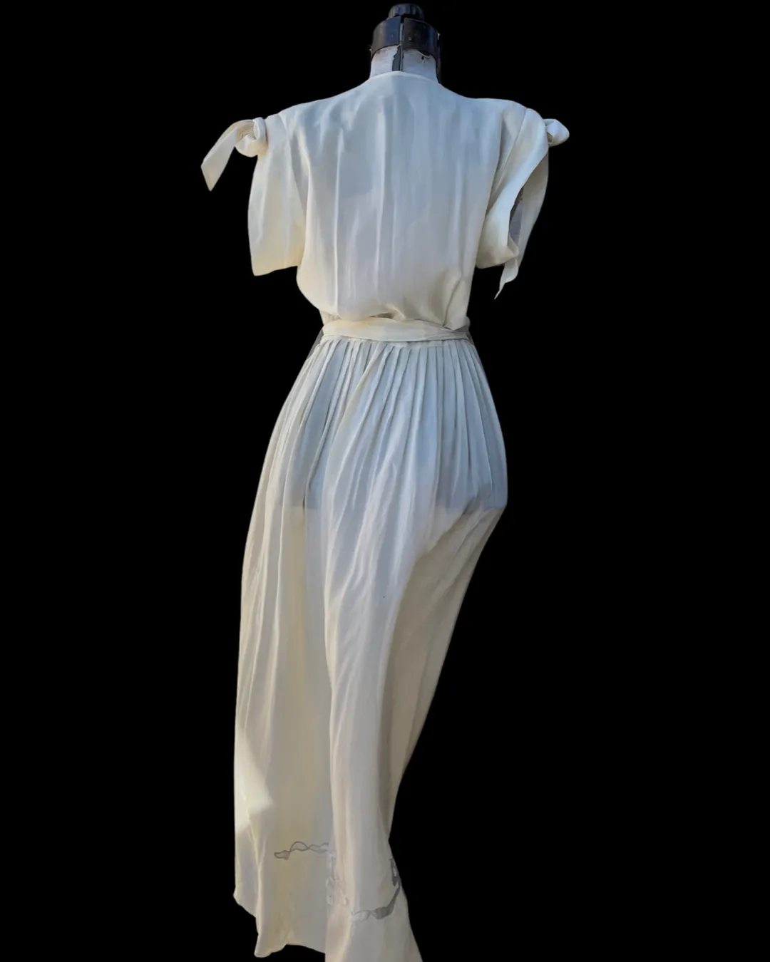 1930s/1940s Rayon Chiffon Bow Applique Peignoir