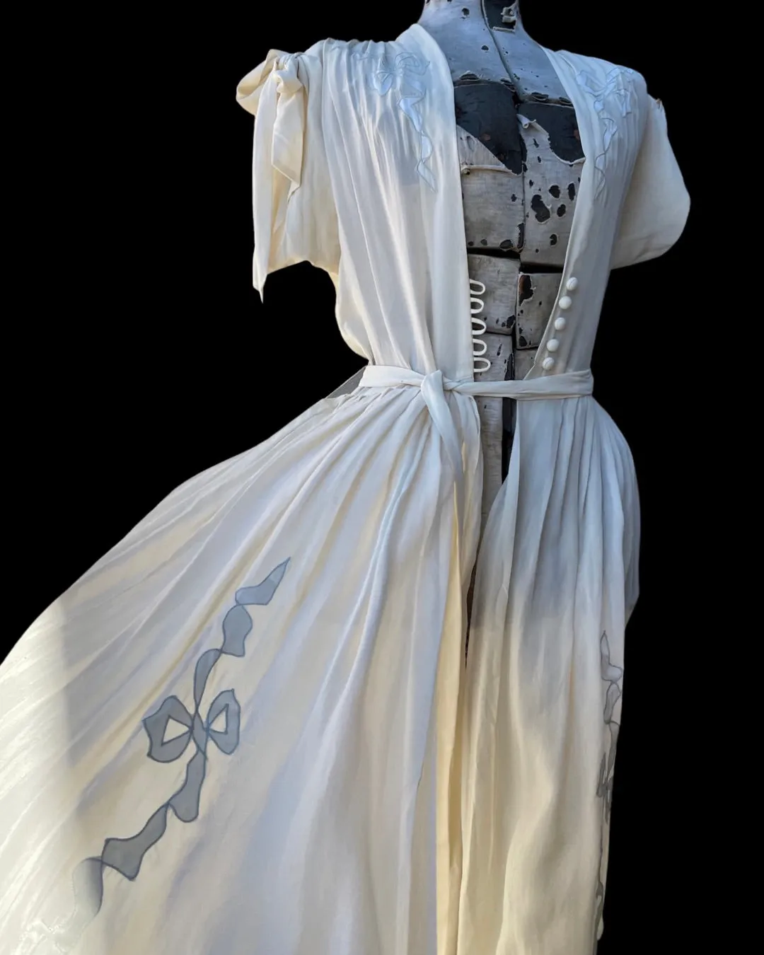 1930s/1940s Rayon Chiffon Bow Applique Peignoir