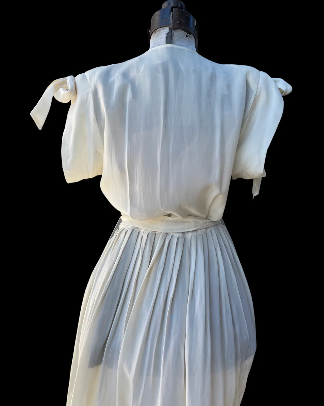 1930s/1940s Rayon Chiffon Bow Applique Peignoir