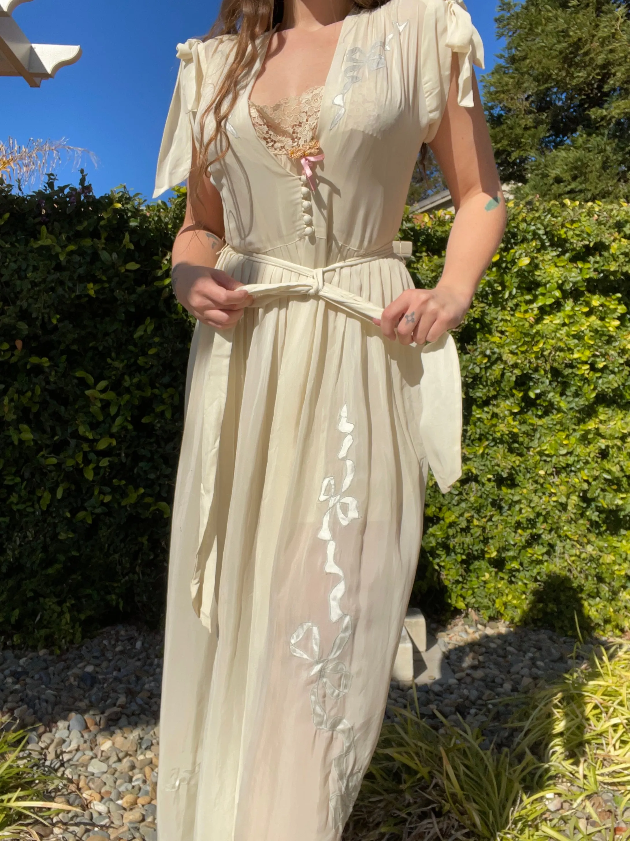 1930s/1940s Rayon Chiffon Bow Applique Peignoir