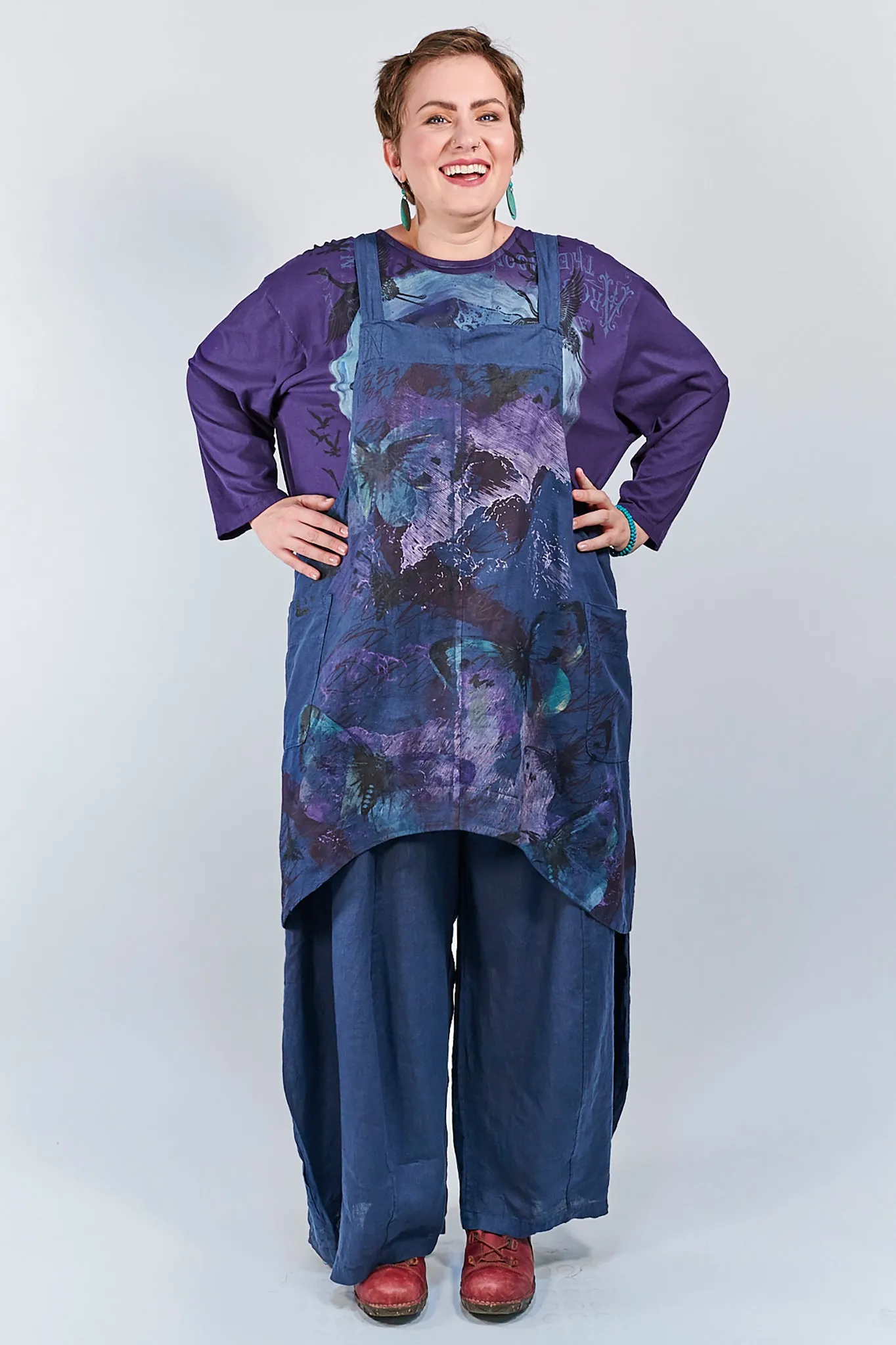 6202 Juniper Apron Jumper indigo Butterfly Print-P