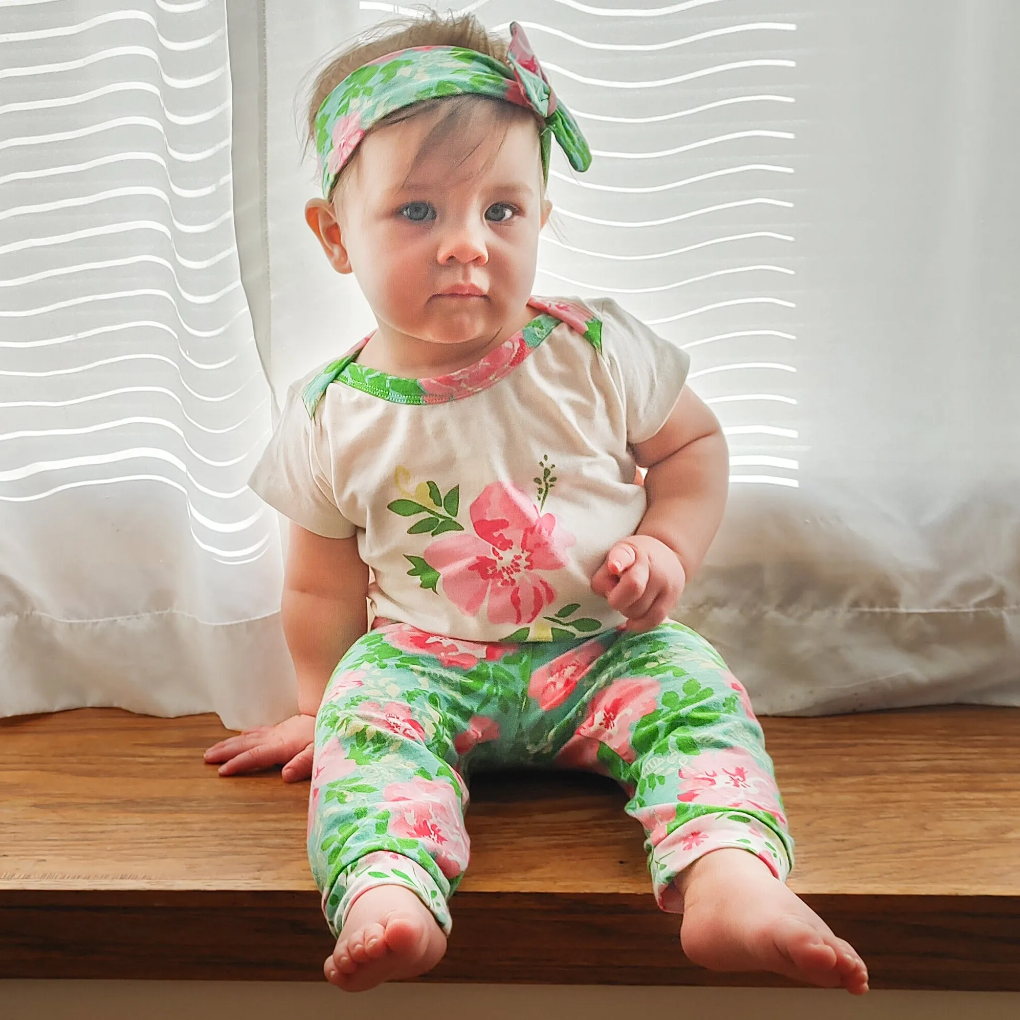 AnnLoren Baby Girls Layette Floral Onesie Pants Headband 3pc Gift Set Clothing