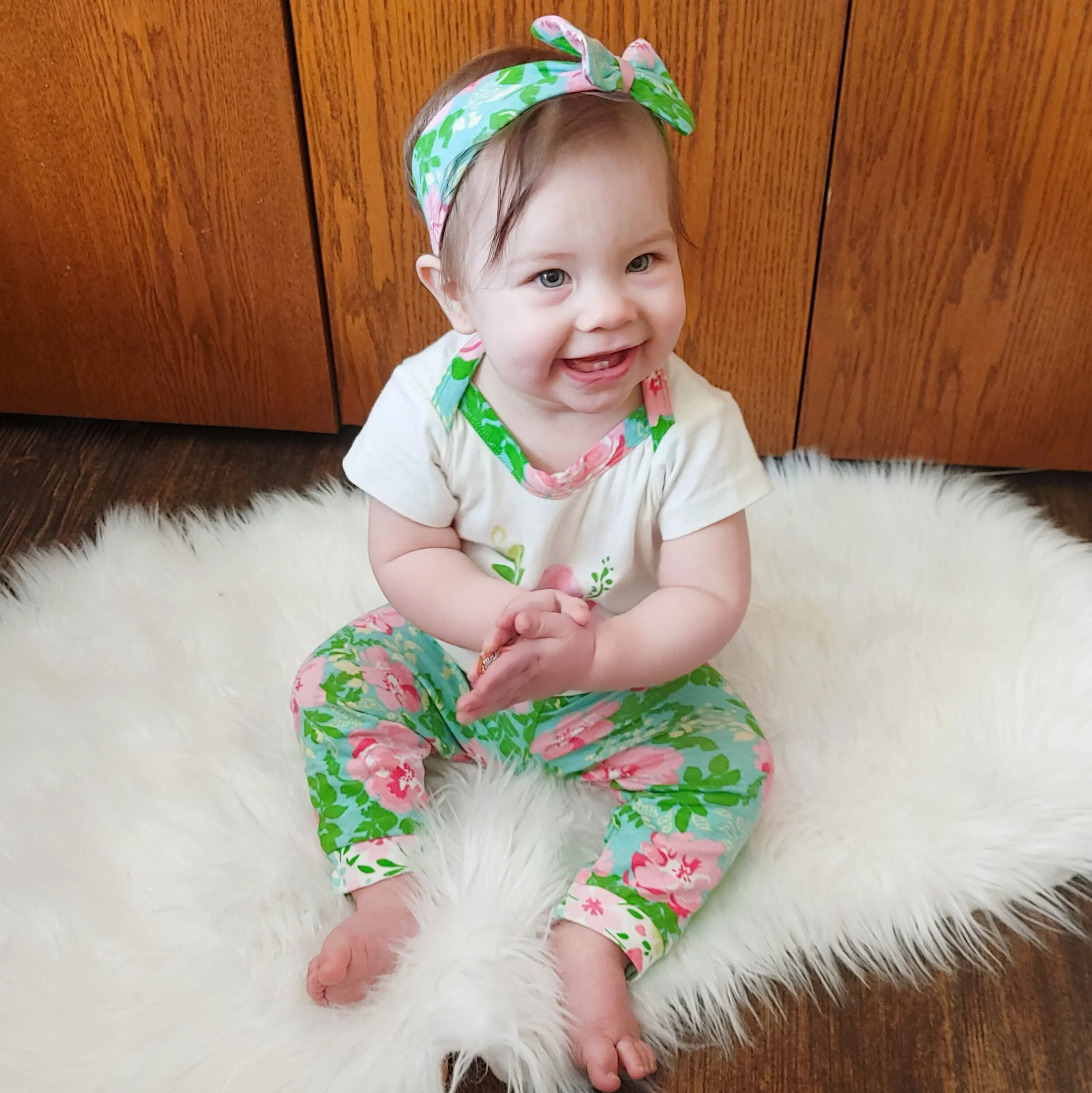 AnnLoren Baby Girls Layette Floral Onesie Pants Headband 3pc Gift Set Clothing