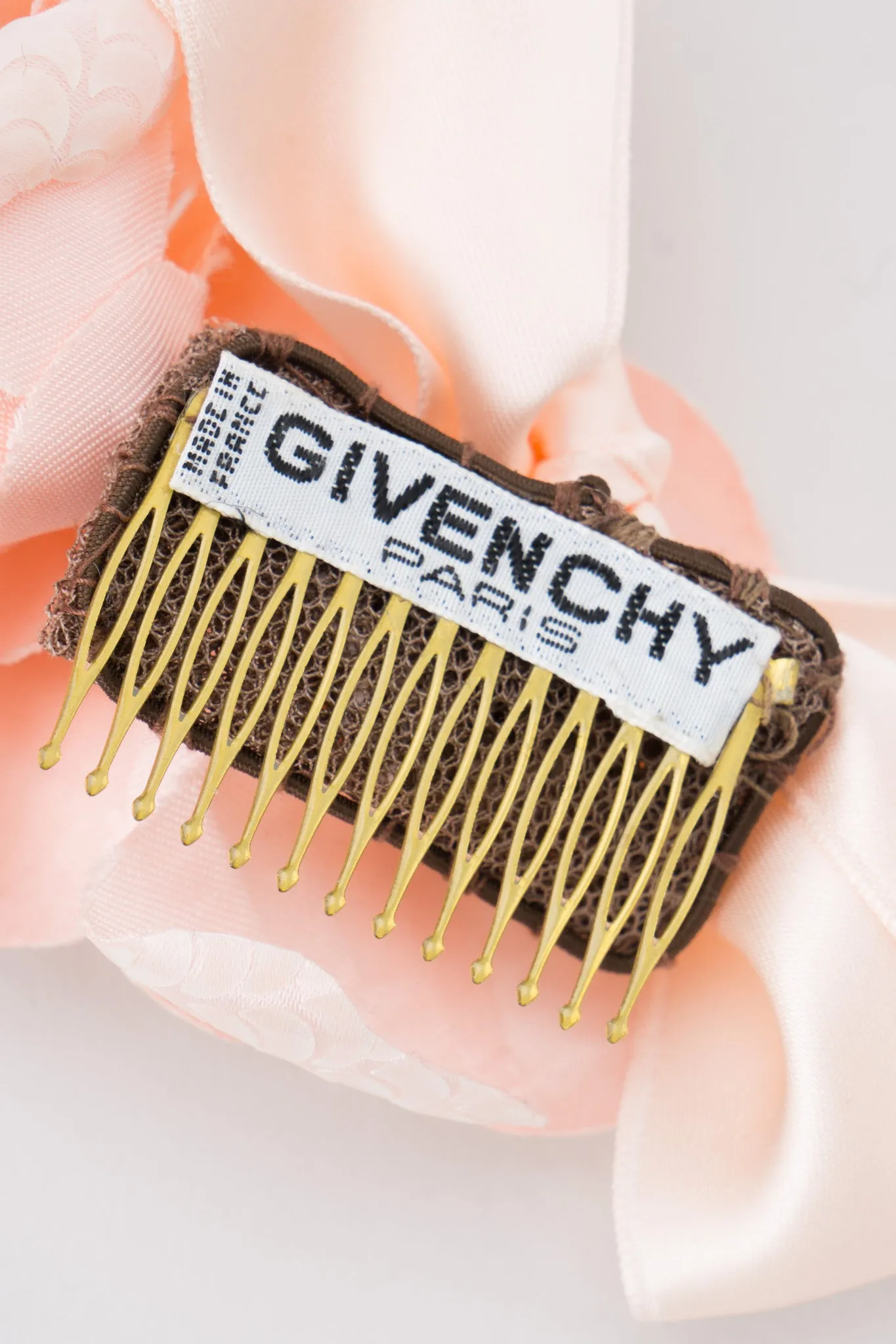 Appliqué Sequin Camellia Haircomb