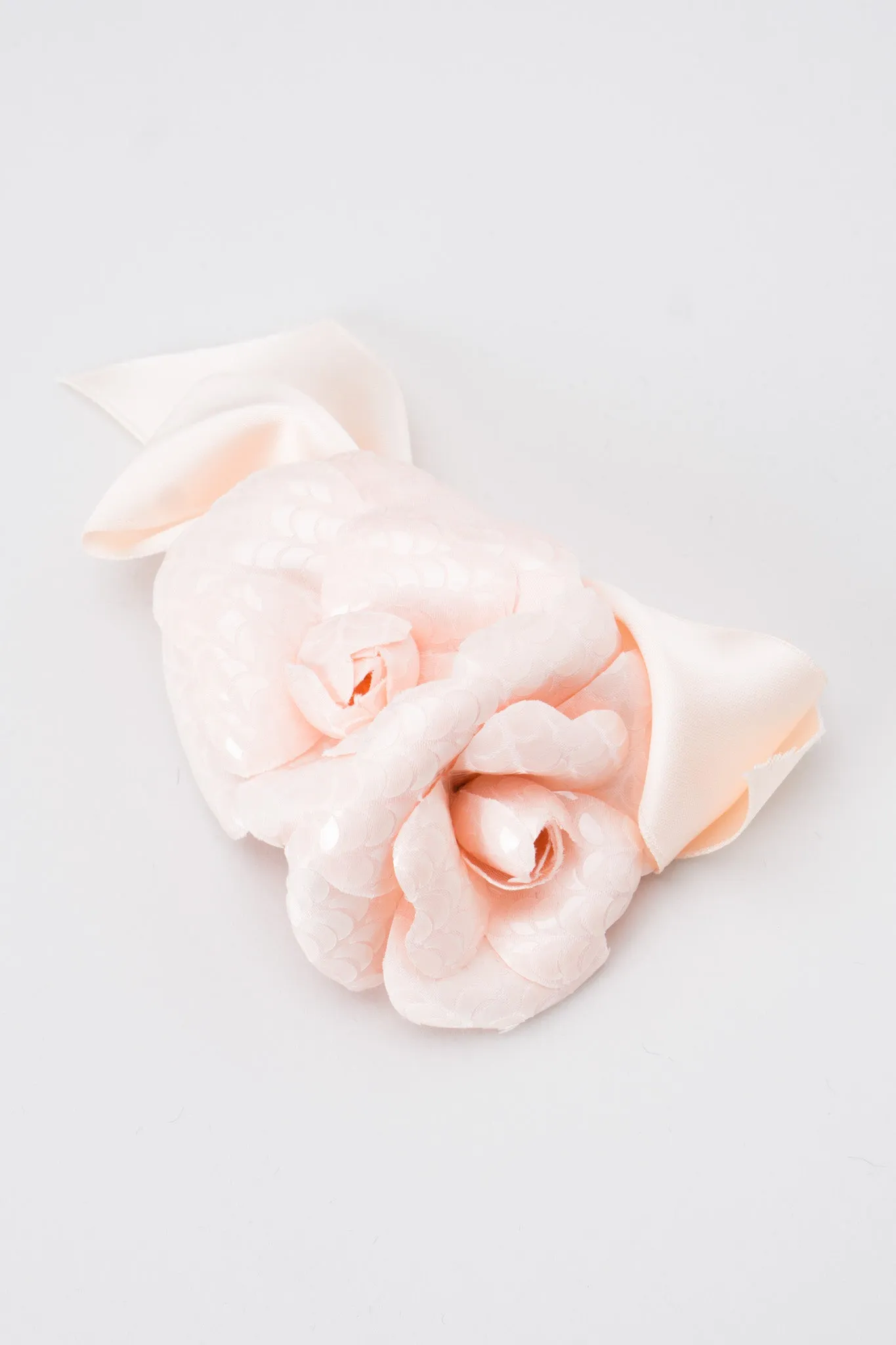 Appliqué Sequin Camellia Haircomb