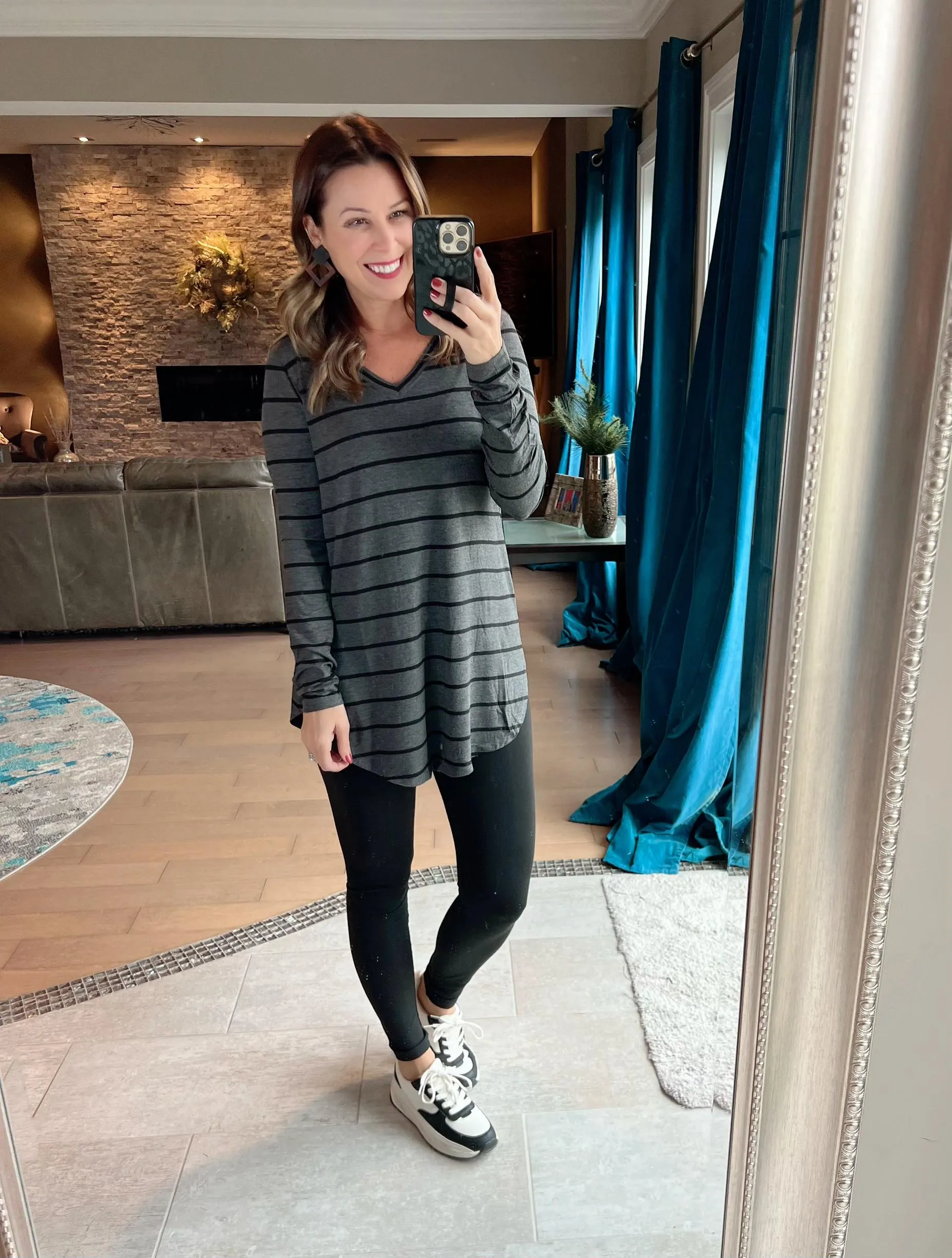 CHARCOAL/BLACK STRIPED V-NECK DOLPHIN HEM TOP