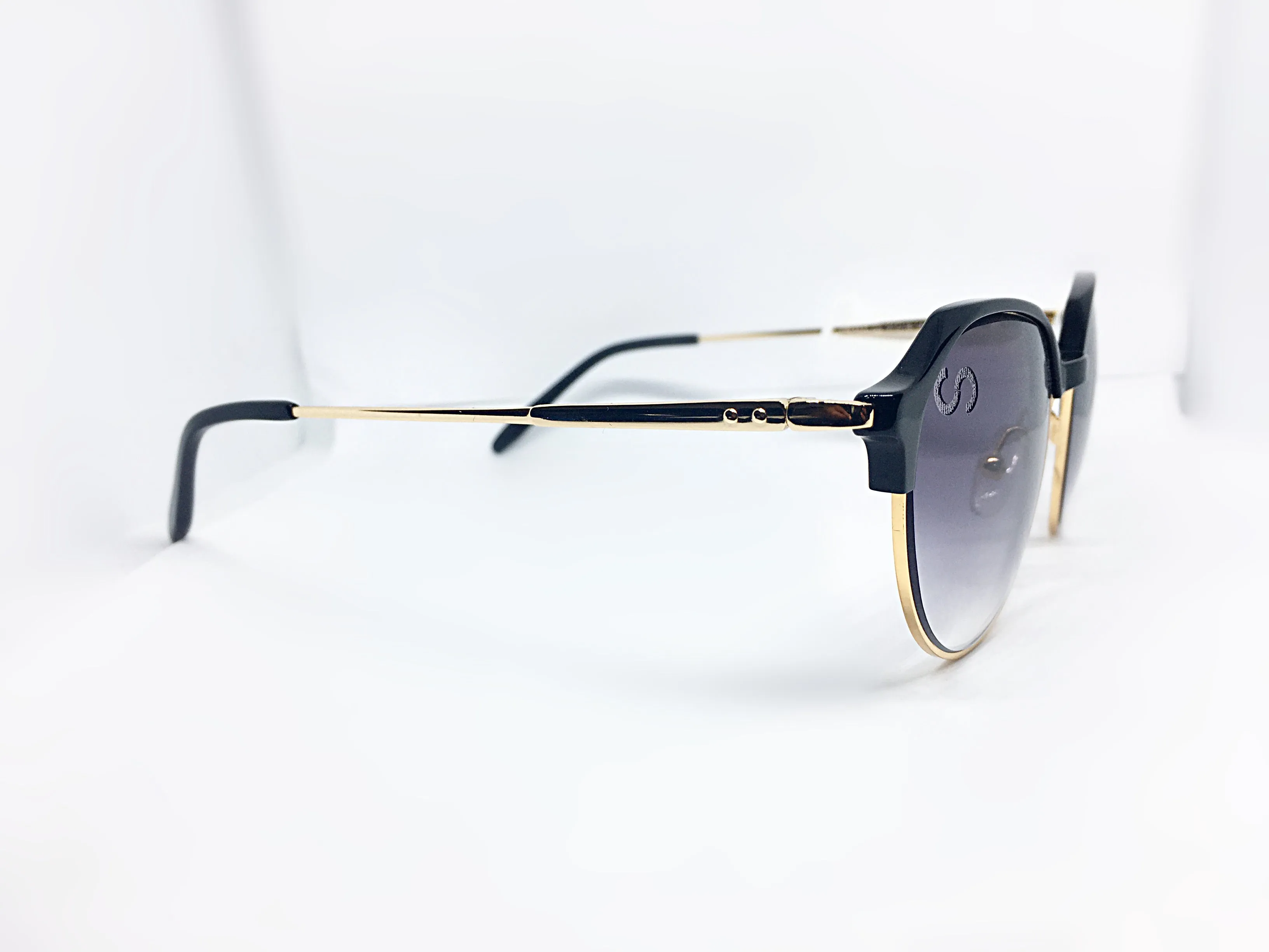CityStyle™ Wayfers - Gold & Black - Smoke Grey Lenses