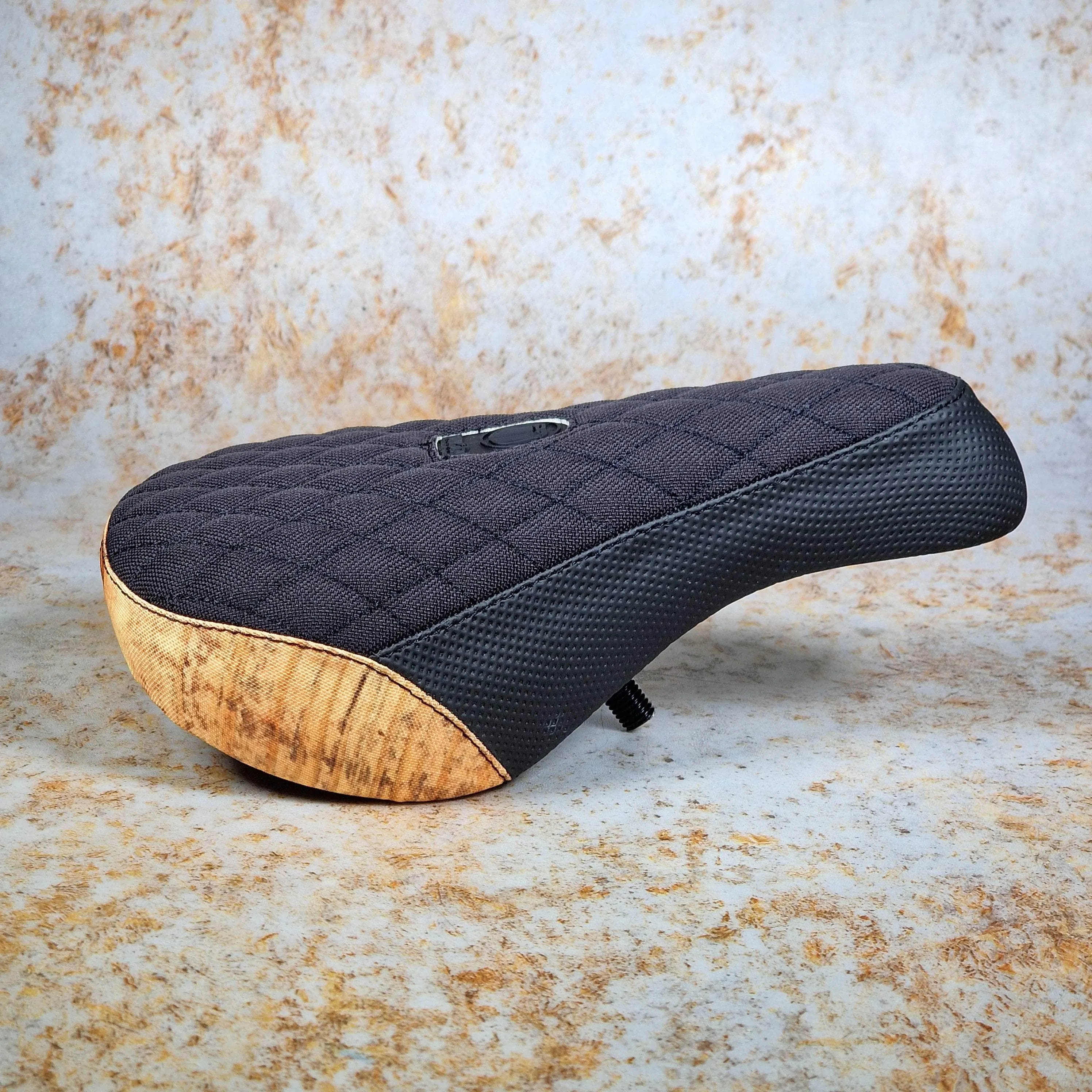 Colony Wallwork Fat Pivotal Seat Black