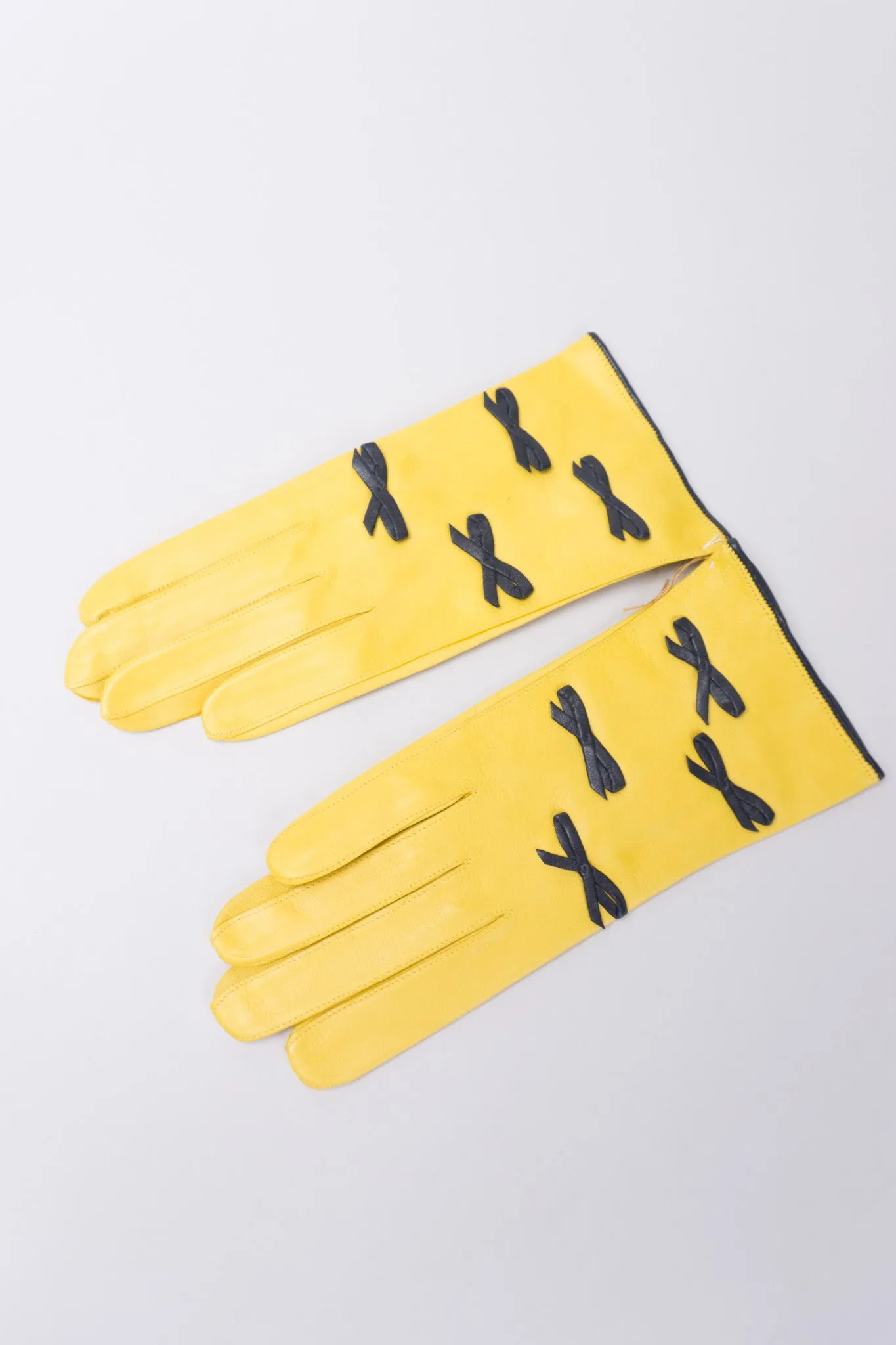 Leather Bow Gloves