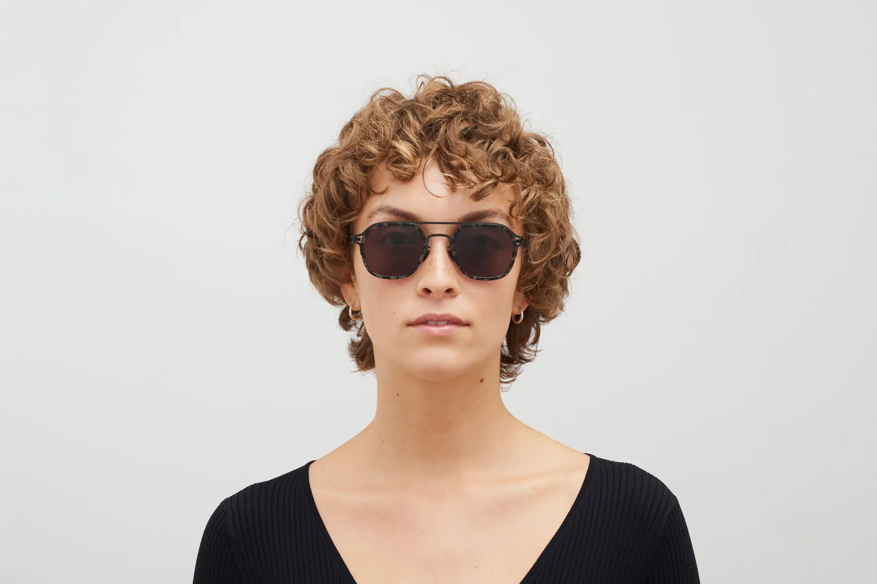 LEELAND-Black / Antigua / Brown Solid