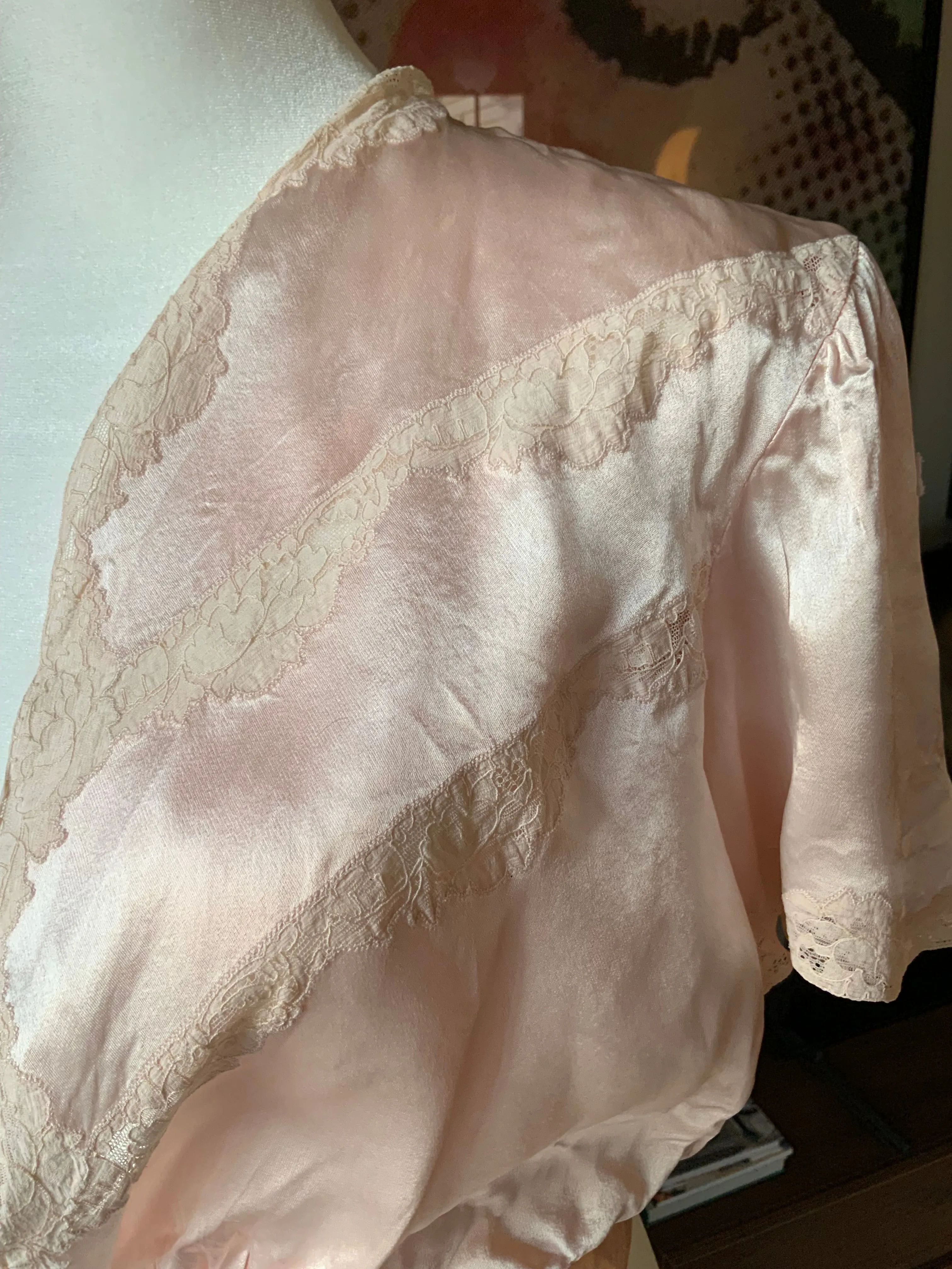 Light Pink Satin Bed Jacket - 50s - 50A
