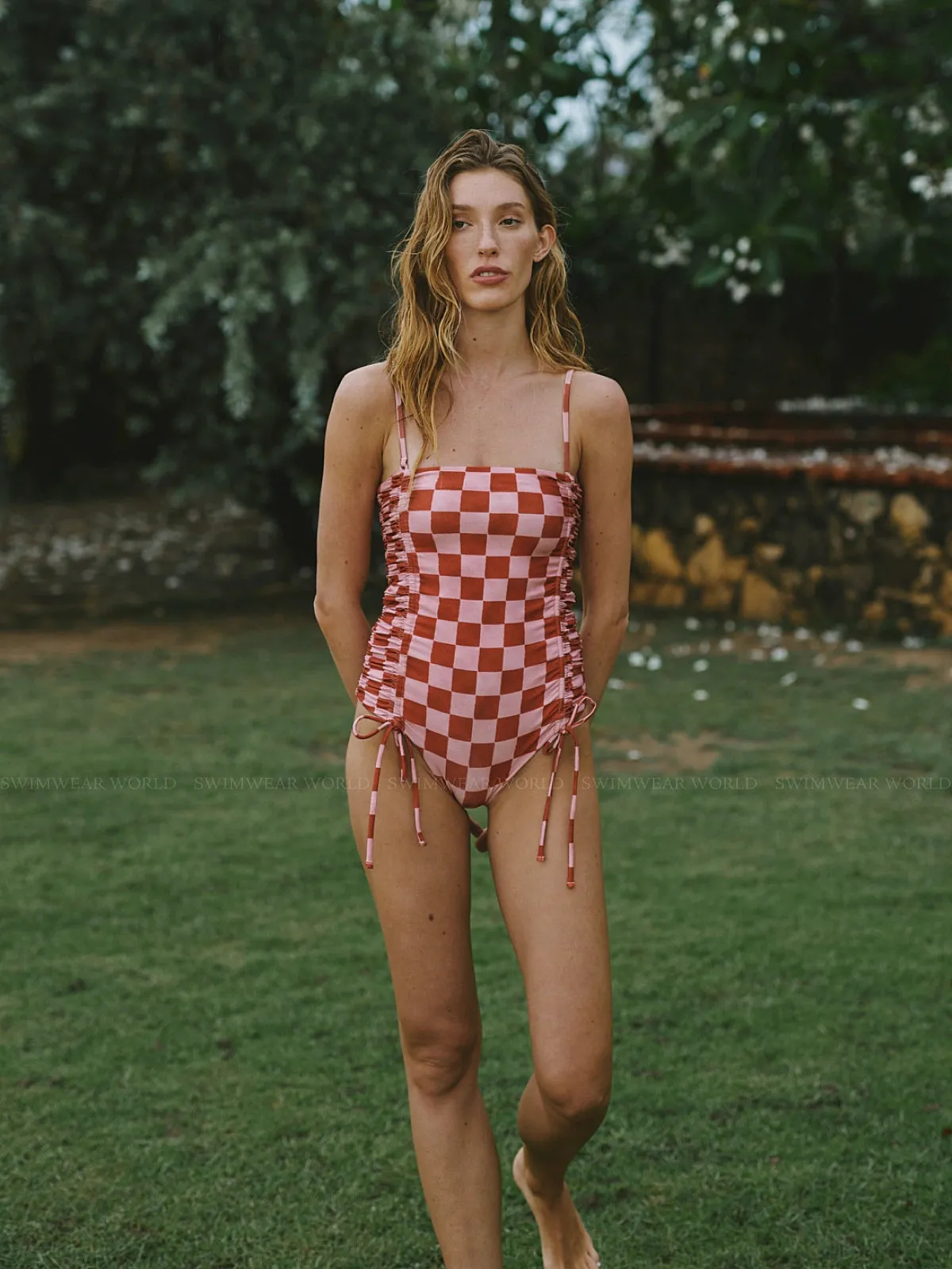 Manuela One Piece ::RET