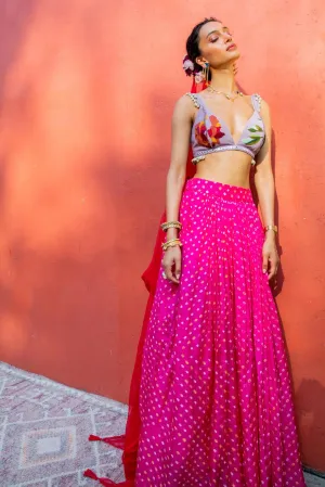 Pink bandhini, lilacs and red