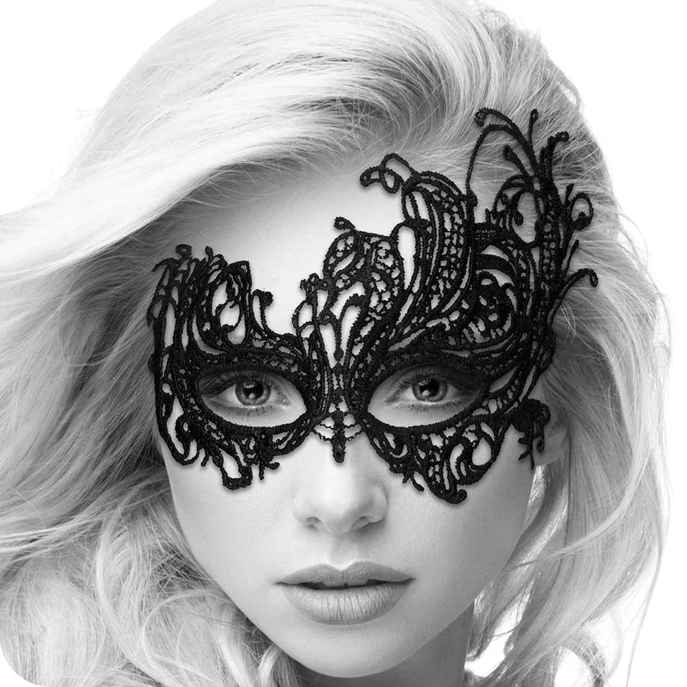 Royal Lace Mask