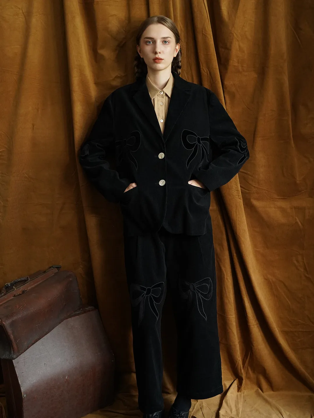 Unlogical Poem Bow-knot Appliques Black Cotton corduroy Blazer