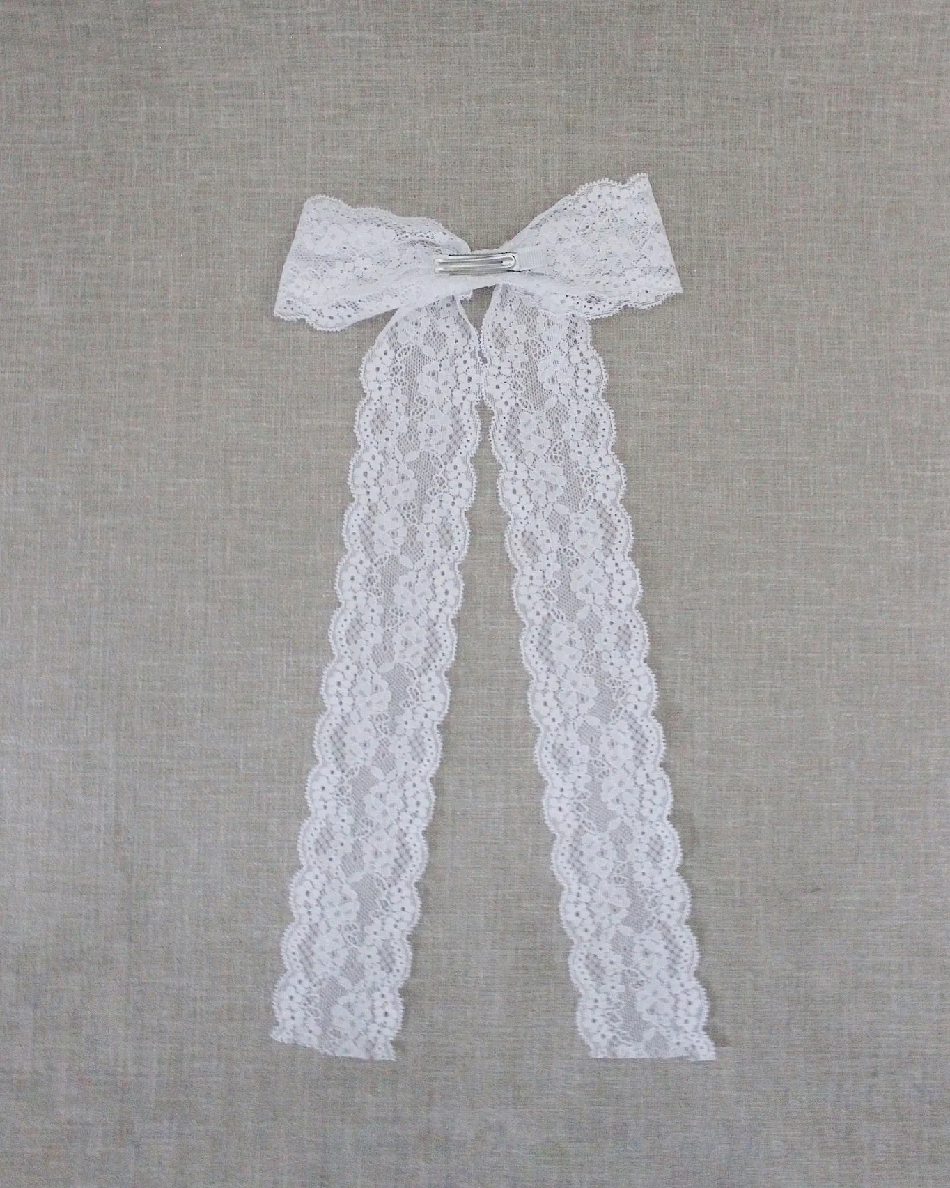 White Long Tail Vintage Lace Bow Hair Clip