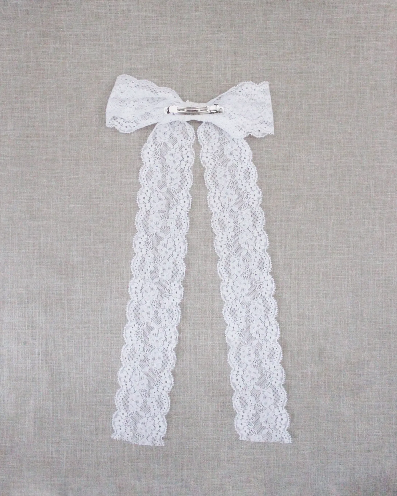 White Long Tail Vintage Lace Bow Hair Clip