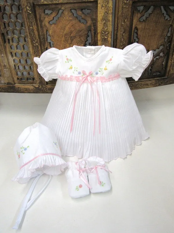 Will'beth Girls White Pleated Ribbon 4pc Dress Preemie Newborn & 3 6 months